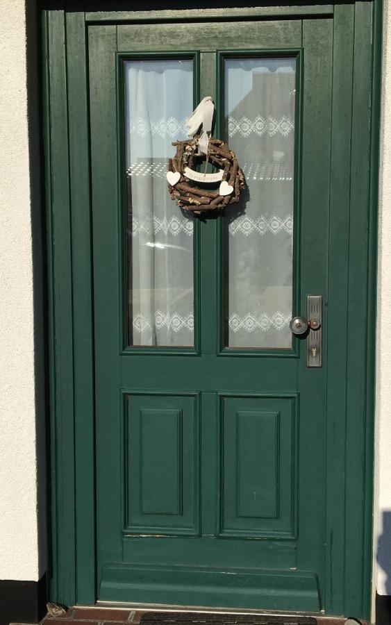 Trollhus - Grosses Familienfreundliches Ferienhaus Born Exterior foto