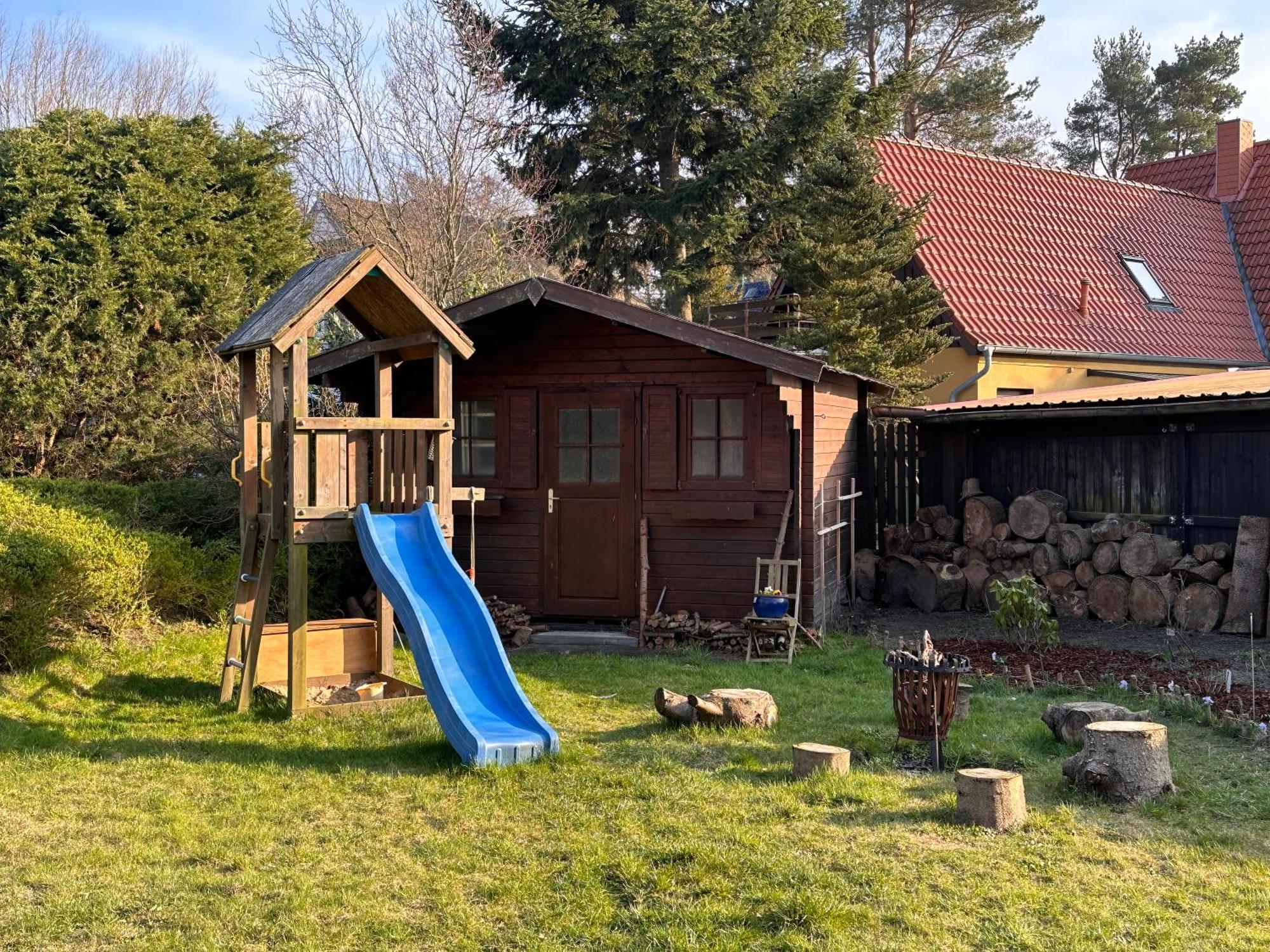 Trollhus - Grosses Familienfreundliches Ferienhaus Born Exterior foto